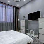 Luxury 3 Bedroom *