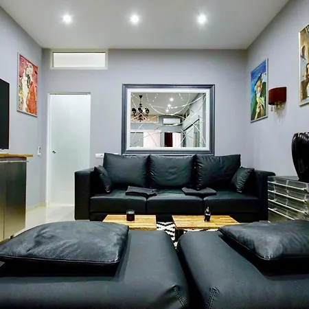 Luxury 3 Bedroom Apartment