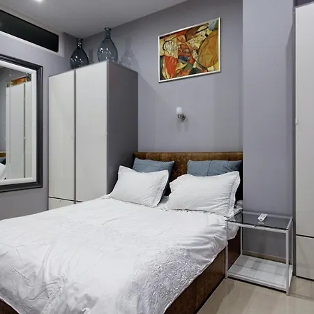 Apartment Luxury 3 Bedroom *