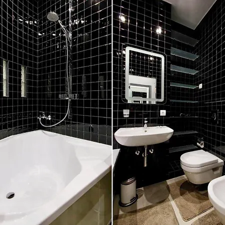 Luxury 3 Bedroom Apartment *