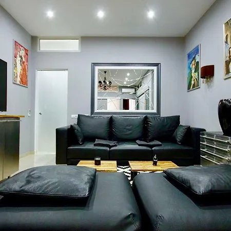 Apartment Luxury 3 Bedroom Odesa
