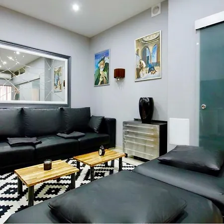 Luxury 3 Bedroom Apartment Odesa