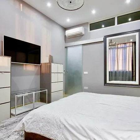 Apartment Luxury 3 Bedroom *